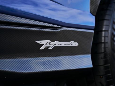 Used 2024 Lamborghini Urus Performante AWD/4WD image 13