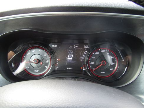 Used 2017 Dodge Charger R/T image 34