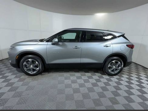 Certified 2025 Chevrolet Blazer LT AWD/4WD image 4