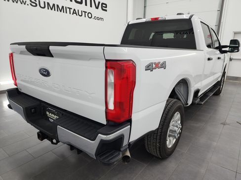 Used 2023 Ford F350 XLT image 4