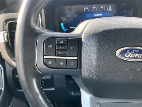 Used 2023 Ford F350 Lariat w/ Chrome Package image 17