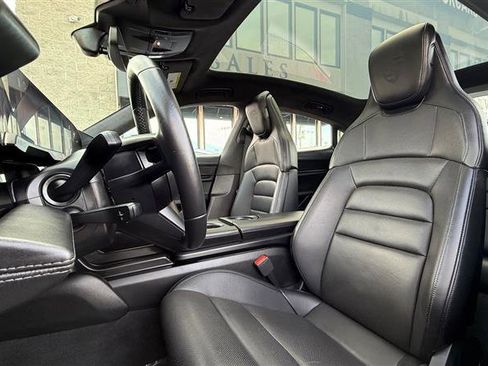 Used 2022 Porsche Taycan GTS image 11