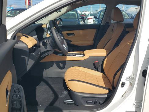 New 2025 Nissan Sentra SV w/ SV Premium Package image 10