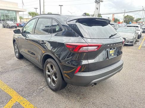 Used 2025 Ford Escape ST-Line FWD image 6