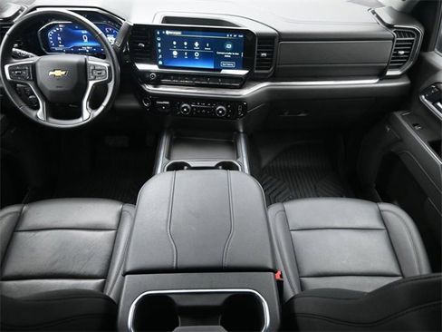 Used 2025 Chevrolet Silverado 2500 LTZ w/ LTZ Convenience Package image 22