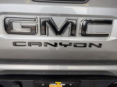 Certified 2024 GMC Canyon AT4 w/ AT4 Premium Package AWD/4WD image 18