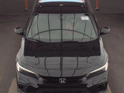 Used 2024 Honda Civic Sport image 3
