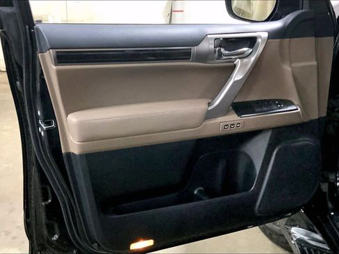 Used 2023 Lexus GX 460 Premium image 21