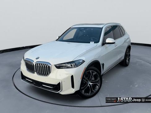 Used 2024 BMW X5 sDrive40i w/ Premium Package RWD image 1