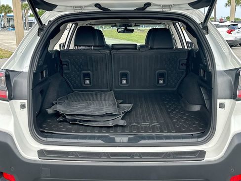 Used 2023 Subaru Outback Limited image 28