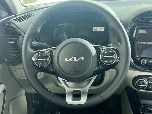 New 2025 Kia Soul EX image 17