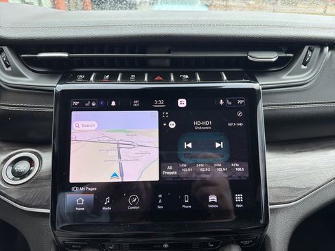 Used 2021 Jeep Grand Cherokee L Limited image 21