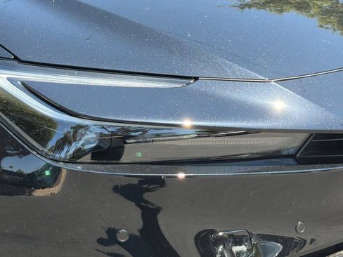 New 2026 Toyota Prius FWD image 31