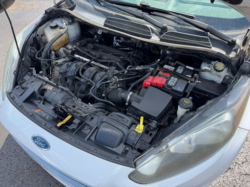 Used 2016 Ford Fiesta SE FWD image 23