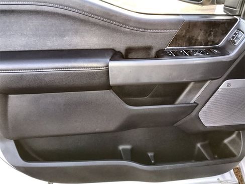 Used 2023 Ford F250 Lariat image 13