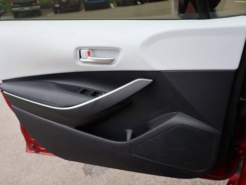Used 2022 Toyota Corolla SE FWD image 27