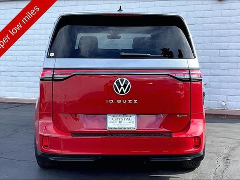 Used 2025 Volkswagen ID. Buzz Pro S Plus AWD/4WD image 3