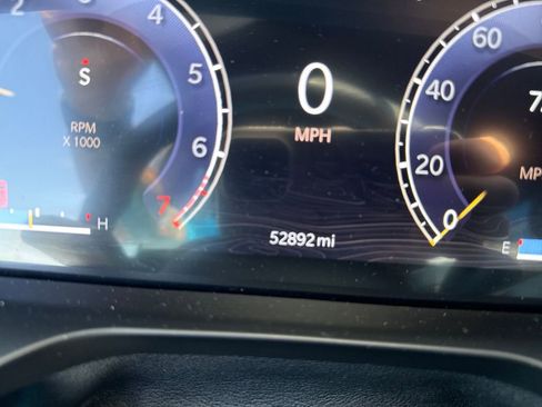 Used 2024 Jeep Grand Cherokee L Laredo image 20