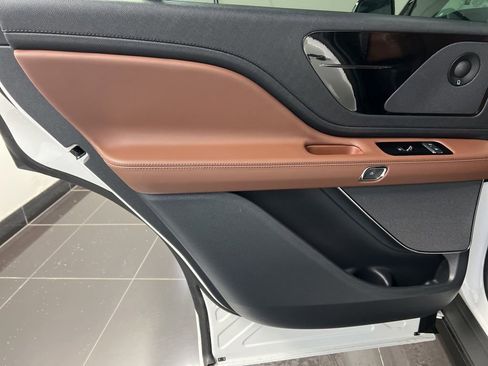 New 2026 Lincoln Aviator Reserve AWD/4WD image 36