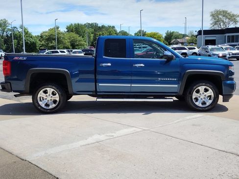 Used 2018 Chevrolet Silverado 1500 LTZ Z71 w/ LTZ Plus Package AWD/4WD image 13