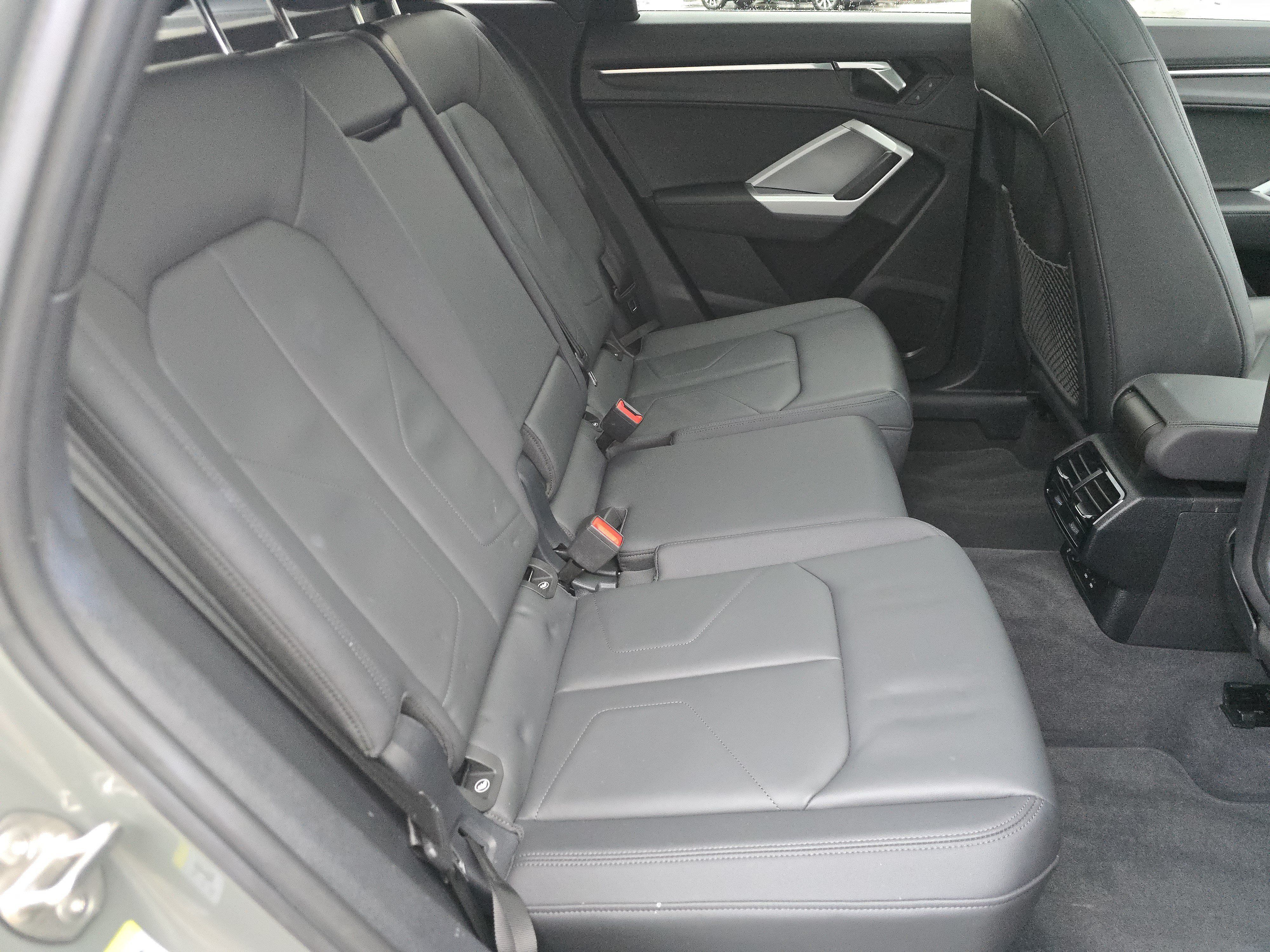 Certified 2023 Audi Q3 2.0T Premium w/ Convenience Package AWD/4WD image 17