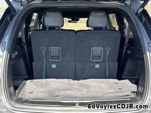 Used 2025 Jeep Grand Cherokee L Altitude image 22