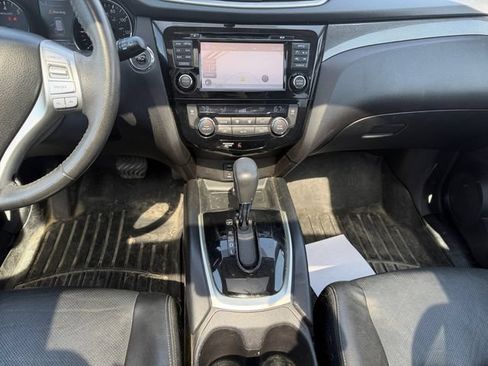 Used 2016 Nissan Rogue SL w/ SL Premium Package AWD/4WD image 12