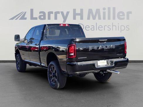 New 2026 RAM 2500 Big Horn AWD/4WD image 4