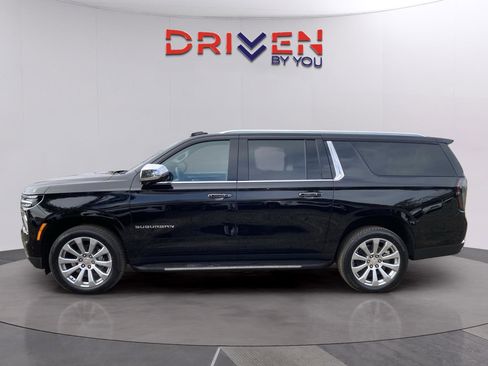 New 2026 Chevrolet Suburban Premier image 2