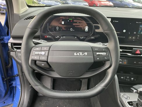 New 2026 Kia Sportage SX image 12