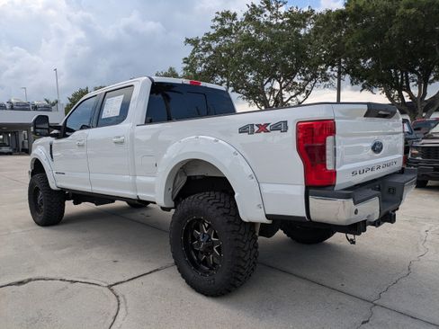 Used 2019 Ford F250 Lariat w/ Lariat Ultimate Package AWD/4WD image 6