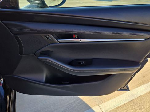 Used 2024 MAZDA MAZDA3 s image 24