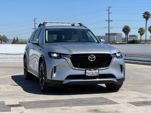 Certified 2024 MAZDA CX-90 Plug-In Hybrid w/ Premium Plus AWD/4WD image 4
