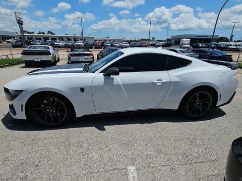 Used 2024 Ford Mustang Dark Horse RWD image 4