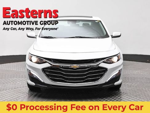 Used 2024 Chevrolet Malibu LT FWD image 2