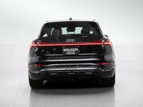 Used 2024 Audi Q8 e-tron Premium Plus w/ Premium Plus Package AWD/4WD image 4