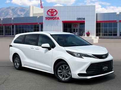 Used 2024 Toyota Sienna LE