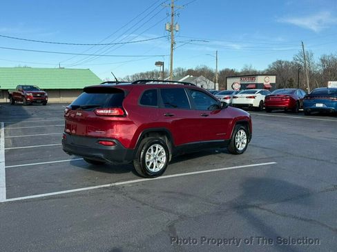 Used 2017 Jeep Cherokee Sport image 15