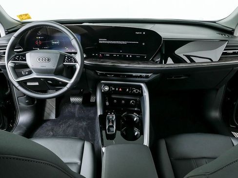 Certified 2025 Audi Q5 Premium w/ Convenience Package image 18