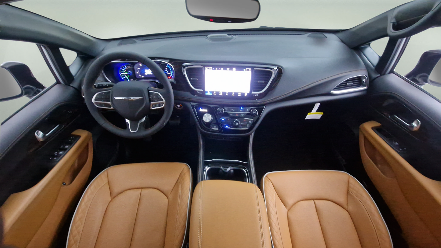 Used 2023 Chrysler Pacifica Pinnacle FWD image 9