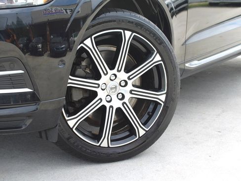 Used 2018 Volvo XC60 T8 Inscription w/ Advanced Package image 11