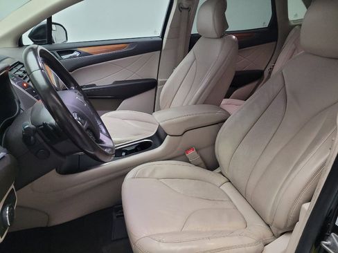 Used 2019 Lincoln MKC Select w/ Select Plus Package AWD/4WD image 17