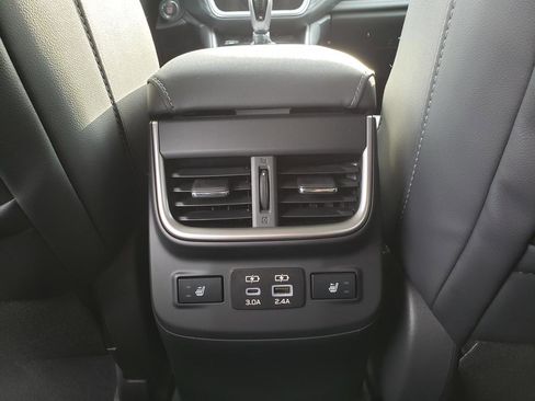 Used 2023 Subaru Outback Limited image 12