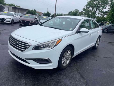 Used 2015 Hyundai Sonata SE w/ Option Group 09 FWD image 2