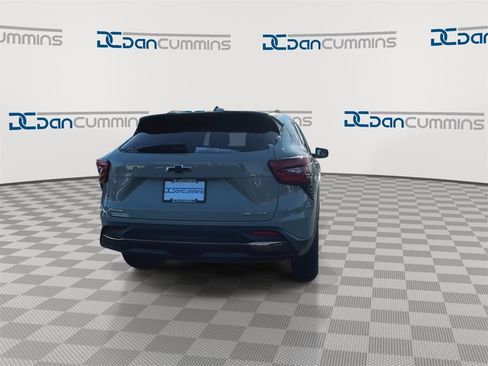 Used 2024 Chevrolet Trax ACTIV w/ Sunroof Package image 8