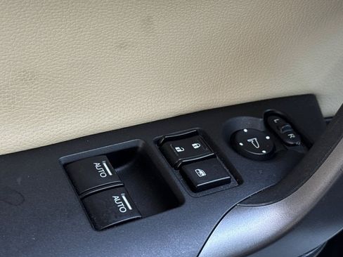 Used 2016 Honda Accord Touring image 13