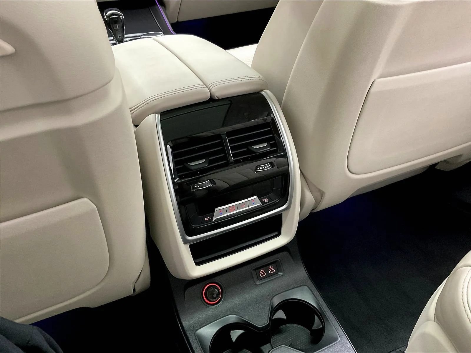 Used 2022 BMW X7 xDrive40i w/ Premium Package AWD/4WD image 19