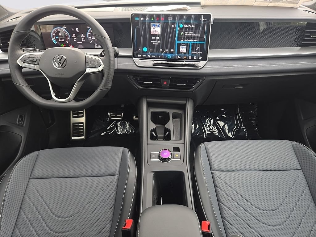 New 2026 Volkswagen Tiguan SE R-Line FWD image 12
