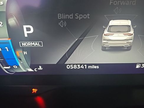 Used 2024 Mitsubishi Outlander SE image 3