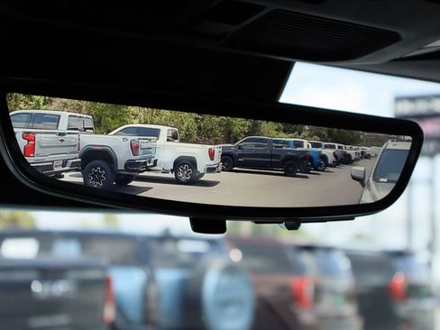 Certified 2025 GMC Hummer EV 3X AWD/4WD image 17